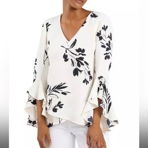 VINCE CAMUTO Floral Print Flutter Sleeve Top Blouse Shirt NWOT Size S
